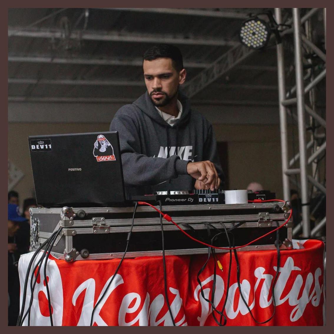 DEV11